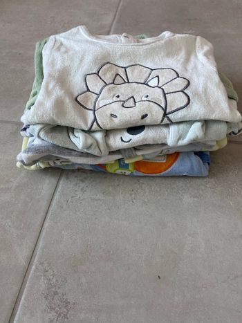 Lot pyjama 9 mois 