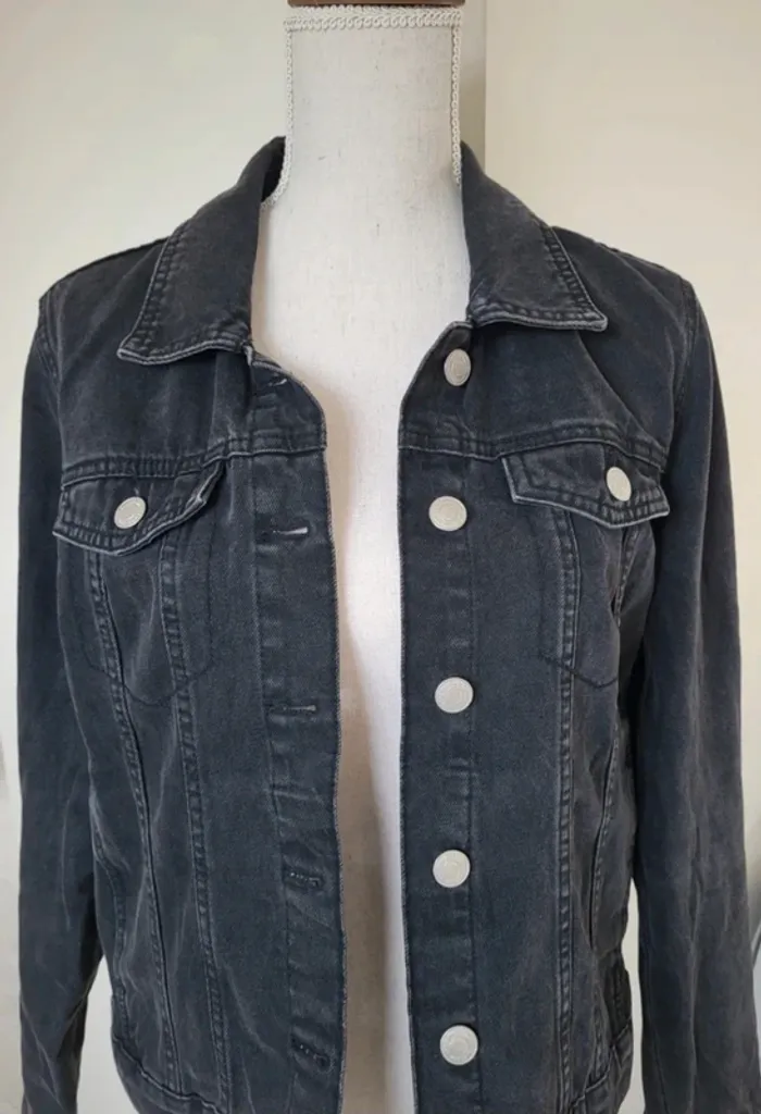 Veste en jean noire Gémo Taille M ou 38 - photo numéro 2