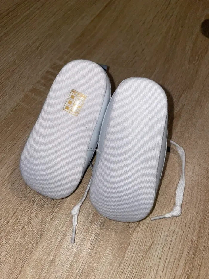 Chaussures bébé bleues - photo numéro 4