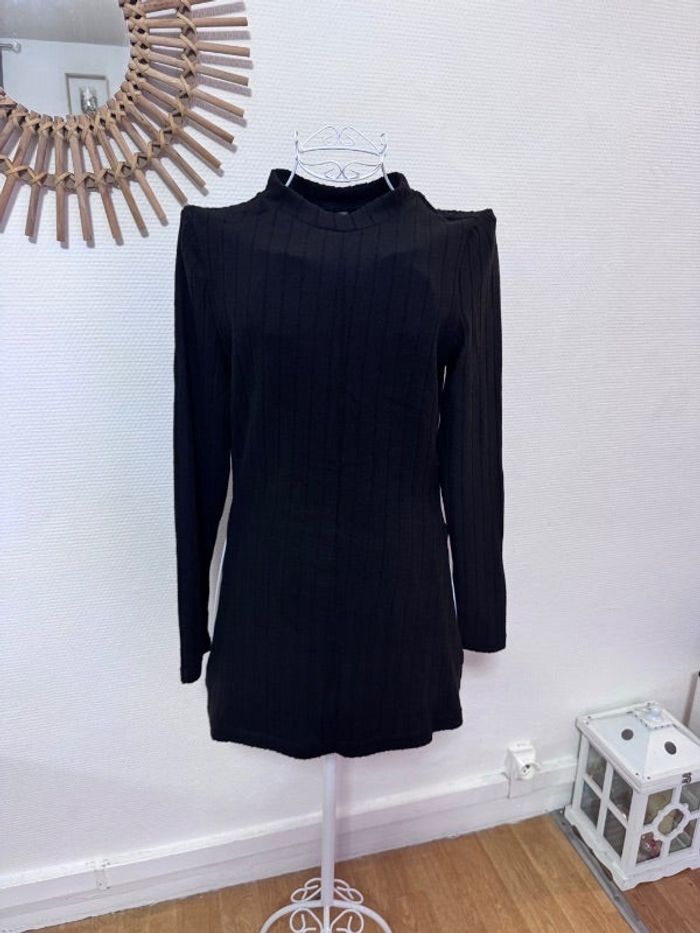 Pull noir