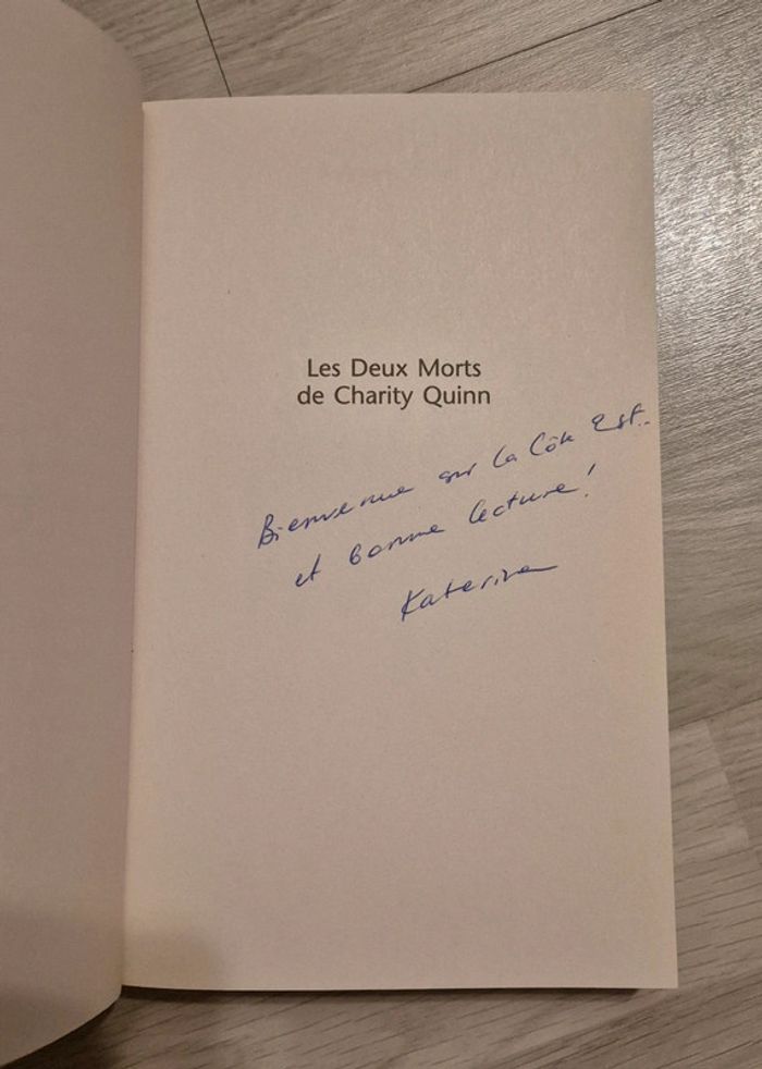 Livre Les deux morts de Charité Quinn - photo numéro 3