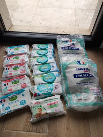 Lot lingettes et coton carryboo / pampers/ love & green