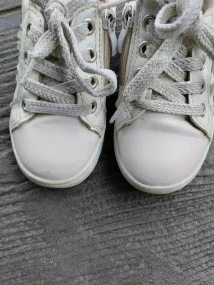 👟 Baskets Fille Pointure 25 Blanche & Dorée – Boutique Indépendante 💛 - photo numéro 5