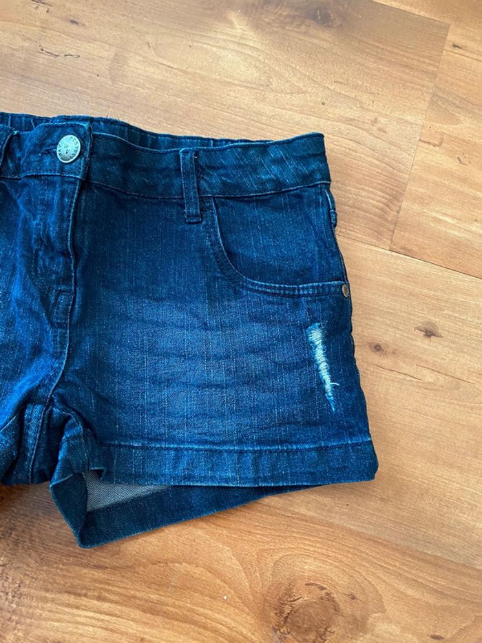 Joli short en jean neuf - photo numéro 2