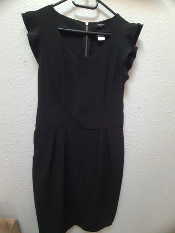 Robe noir  femme droite avec poche