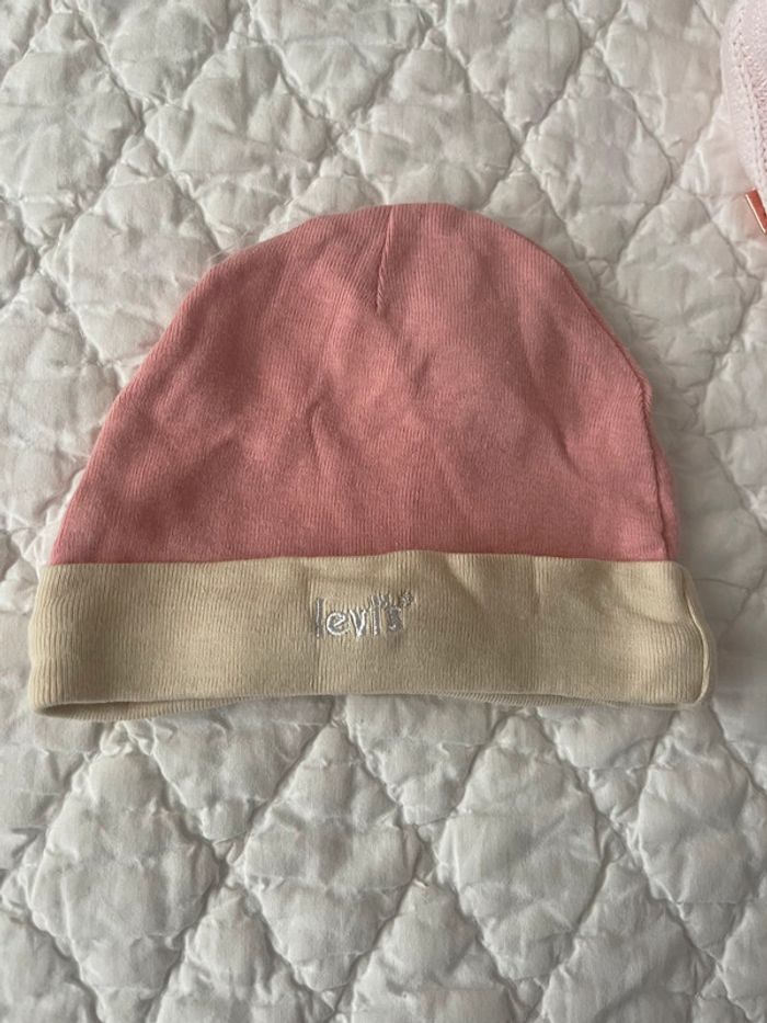 Bonnet rose et beige Levi’s 6/12 mois 68/80cm - photo numéro 2