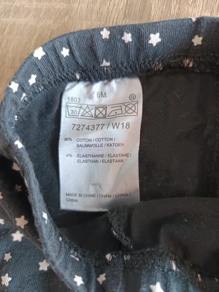 Legging noir et blanc à étoiles bébé fille 6 mois - photo numéro 3
