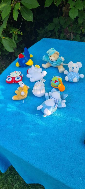 lot de petites peluches 1 er Age (création guirlande de peluche ou mobil)