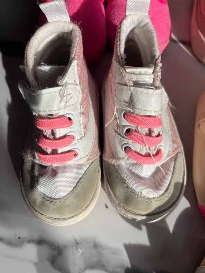 Lot de 7 chaussures bébé  fille 18/19 - photo numéro 5