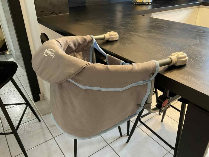 Rehausseur bébé de table