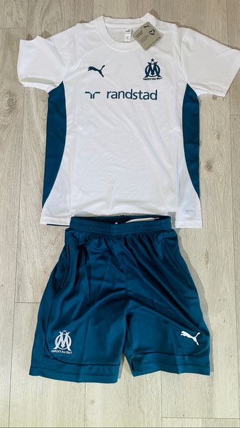 Ensemble short +tee shirt OM
