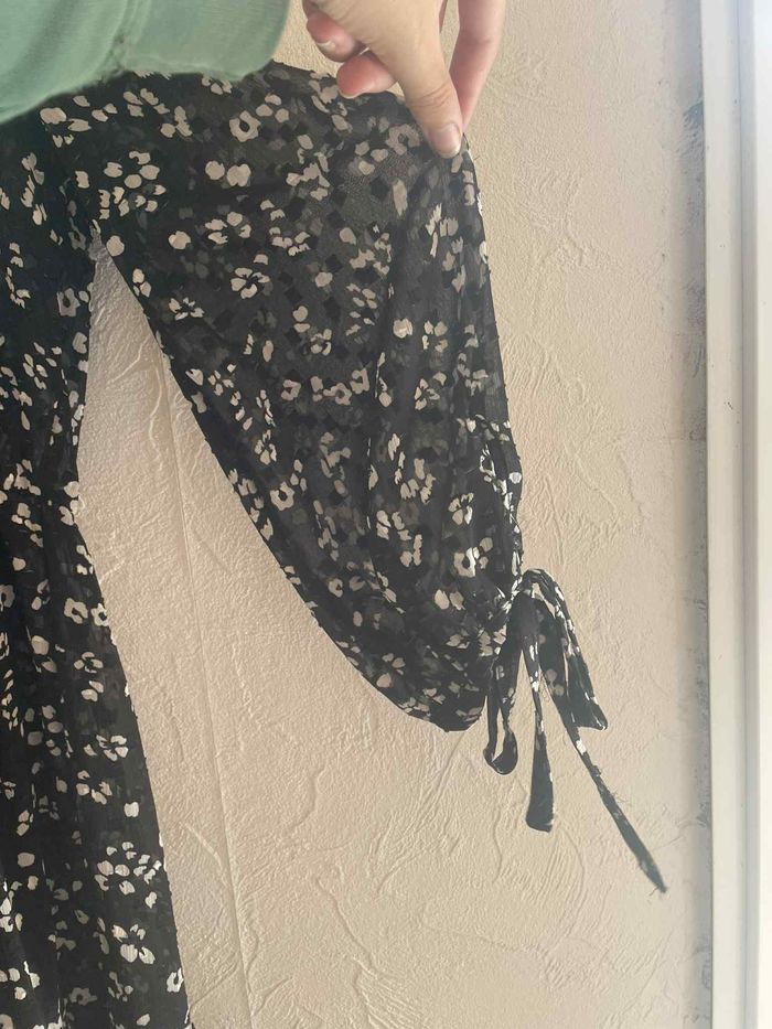 robe noire et blanche - photo numéro 7