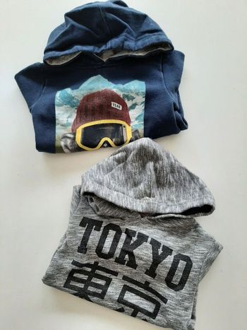 Lot sweats à capuche h&m taille 18-24 mois