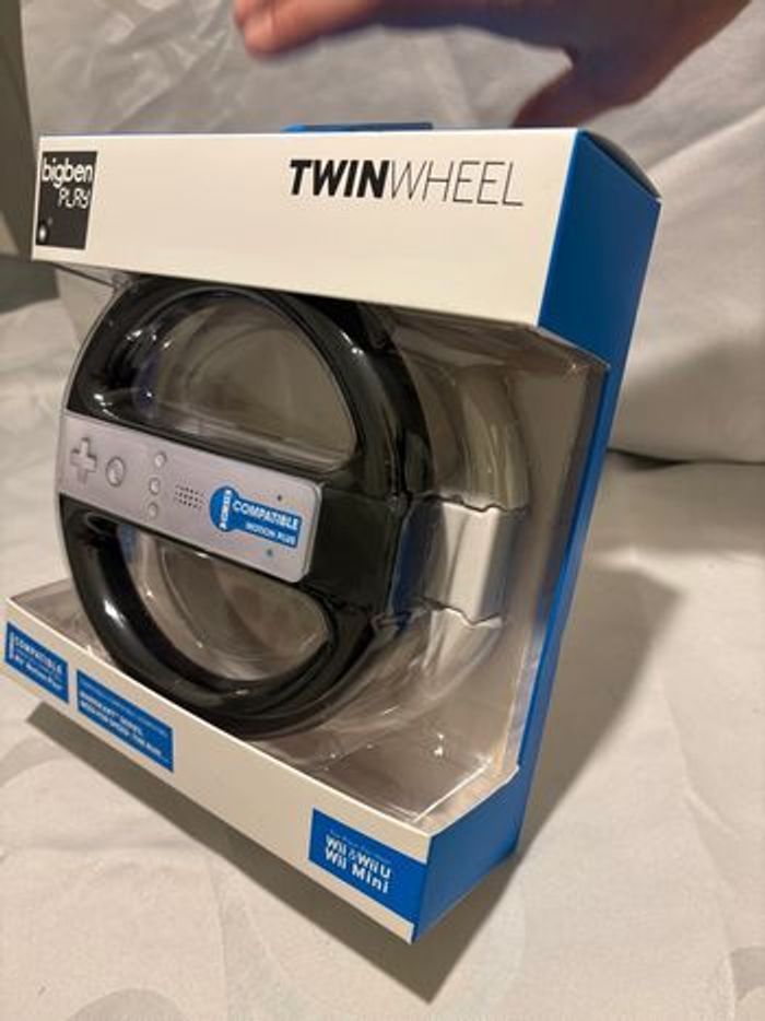 volants x 2 Neufs pour Nintendo Wii et Wii u bigben noir et blanc - photo numéro 4