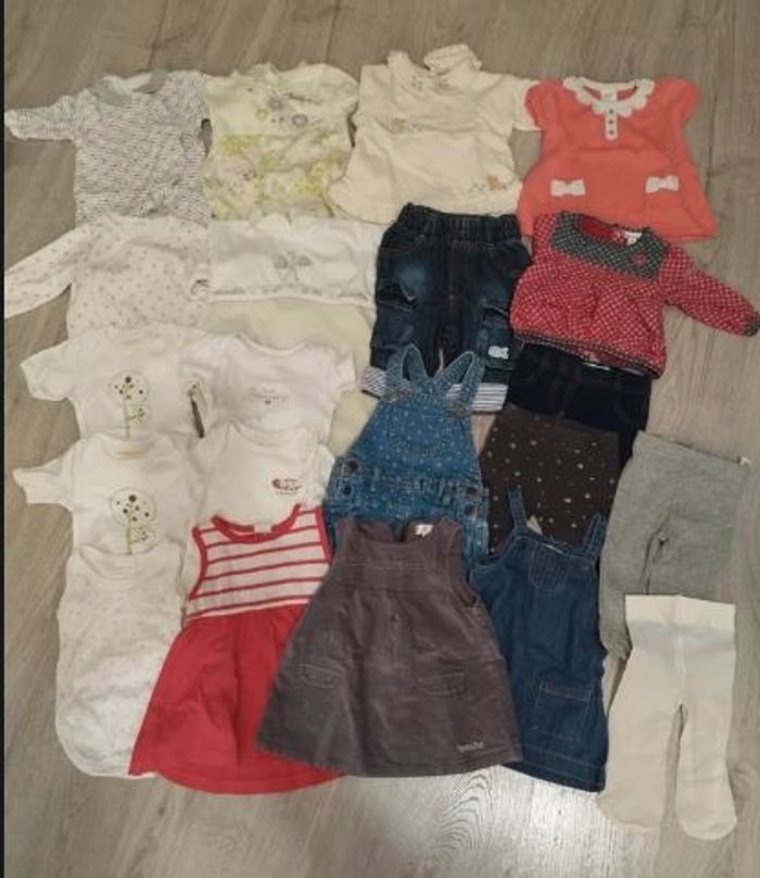 Lot de vêtements Fille taille 1 mois