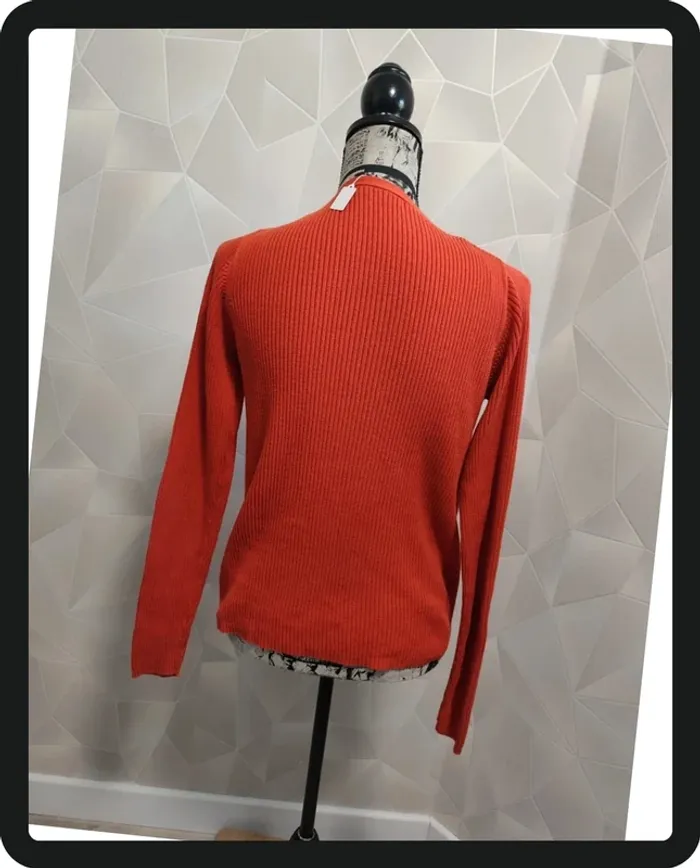 Haut rouge - photo numéro 3