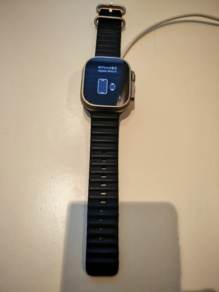 Apple Watch Ultra 49 mm - photo numéro 2
