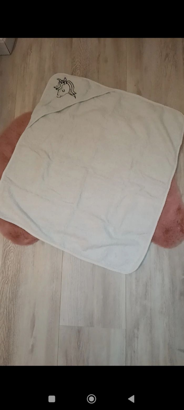Deux capes de bain - photo numéro 3