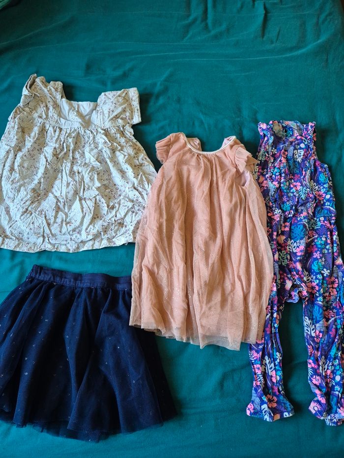 Lot vêtements fille 23/24 mois - photo numéro 2