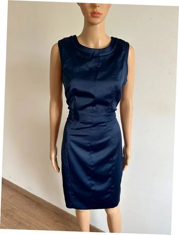 Robe bleue marine satinée neuve sans manches Jus d'Orange taille S