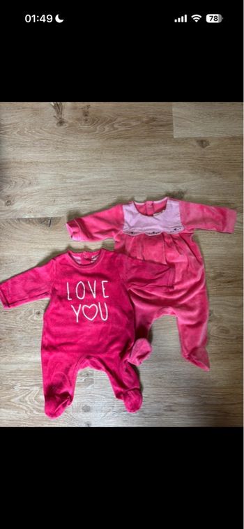 Lot 2 pyjamas roses