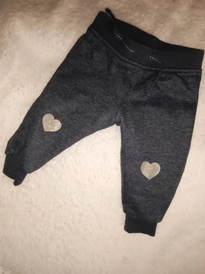 Pantalon bébé motif coeur