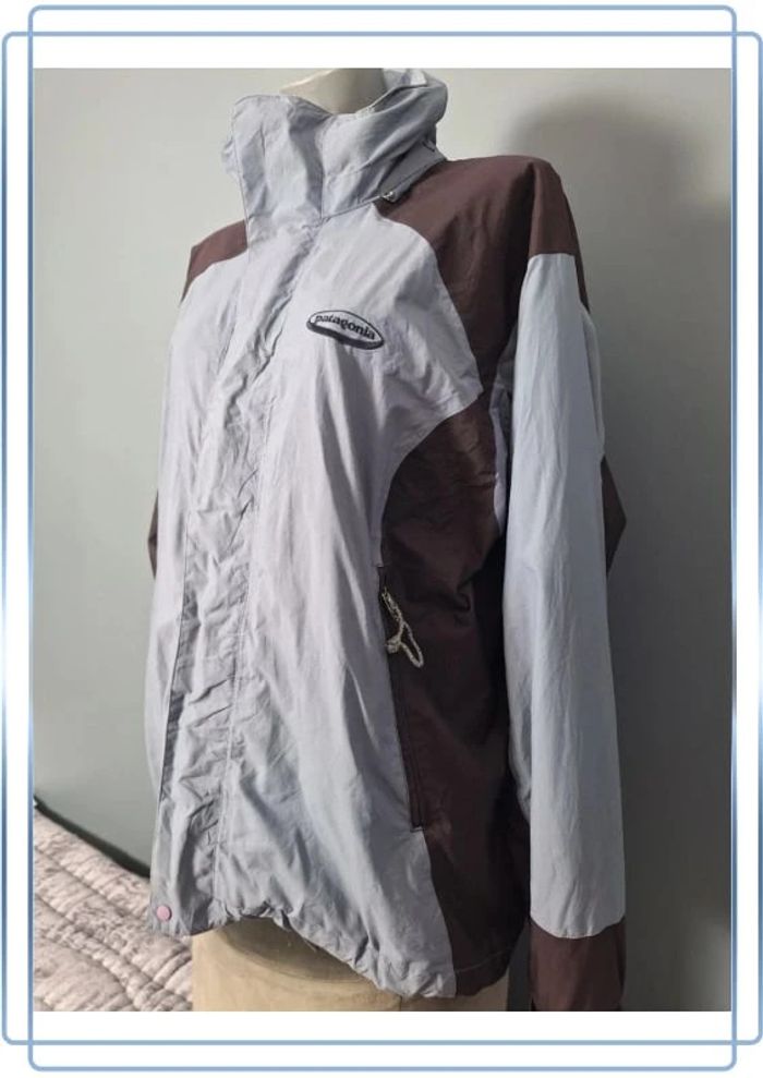 Veste coupe vent à capuche patagonia vintage femme / taille L bleu et noir brodé (257) - photo numéro 5