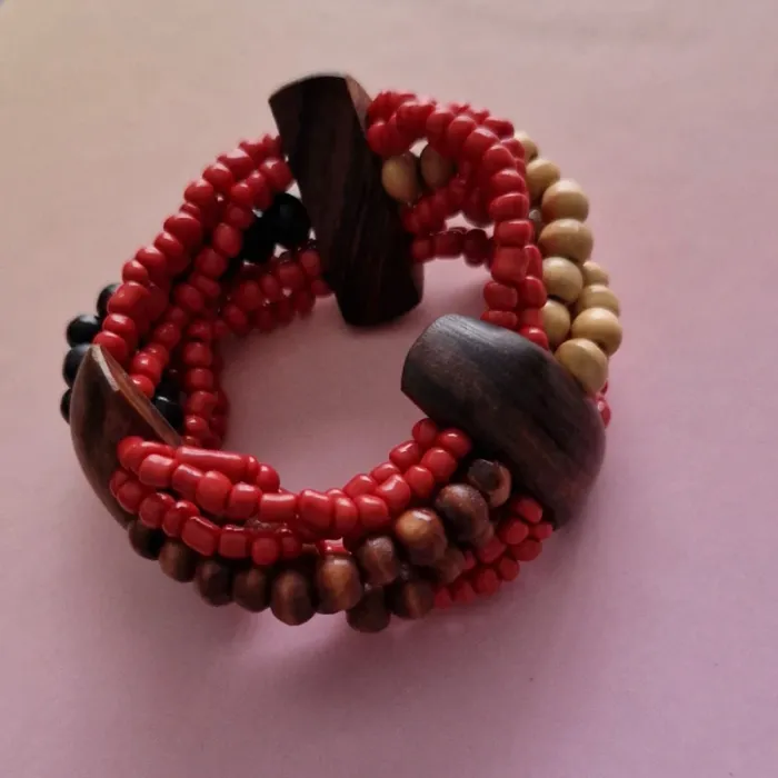 Bracelet bois perles - photo numéro 2