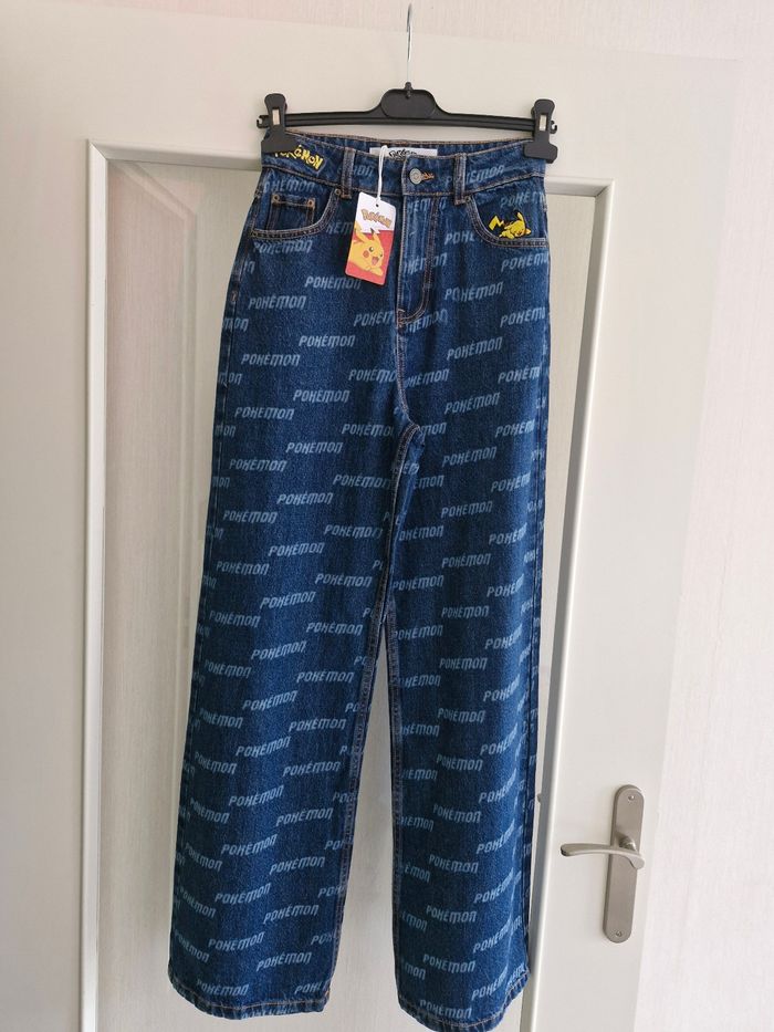 Jean JENNYFER POKÉMON Taille 34 Neuf