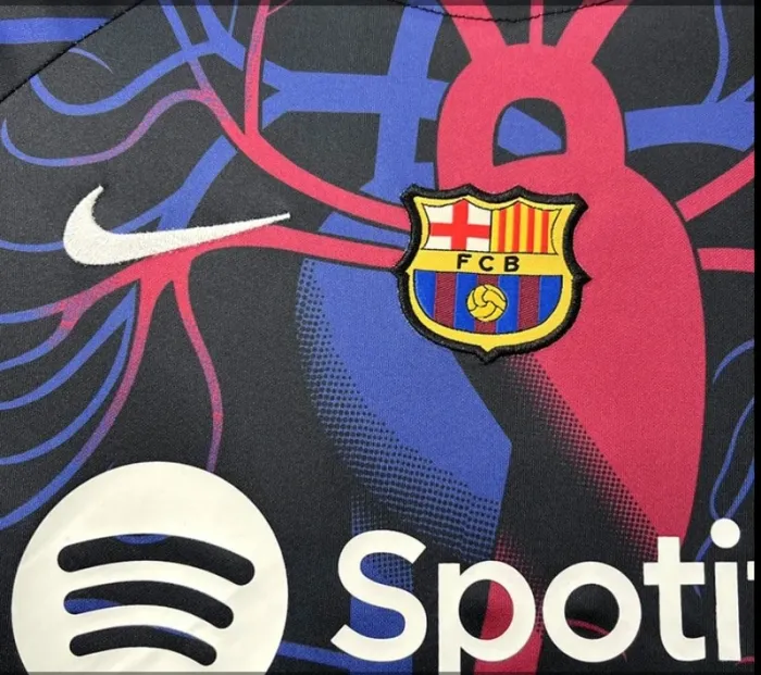 Barcelone Maillot de foot 23/24 produit neuf taille L - photo numéro 4