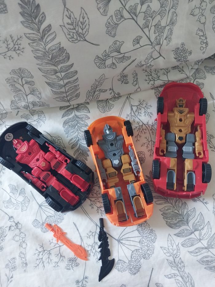 Lot 3 voitures transformers - photo numéro 5