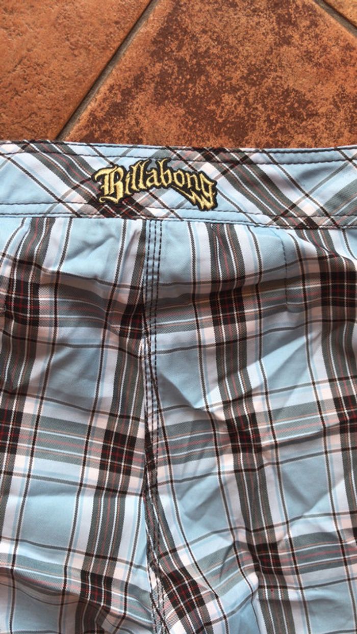 Billabong short taille 33 - photo numéro 4