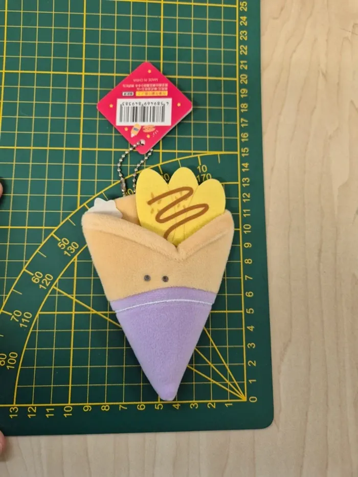 Porte-clés peluche Tsuburana Hitomi "Fast Food" : crêpe banane - photo numéro 4