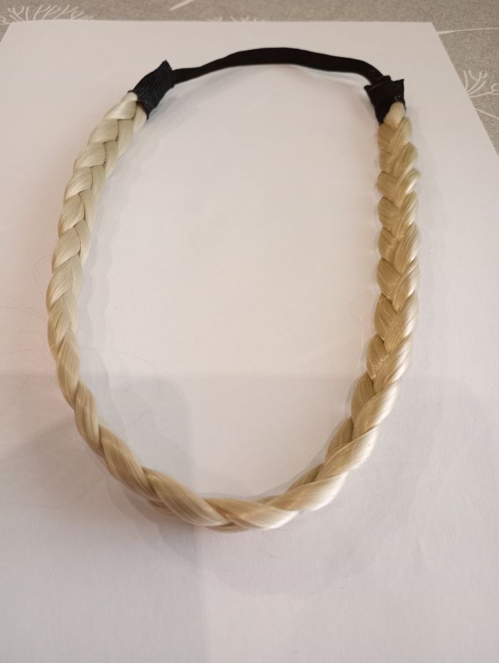 Bandeau tresse blonde