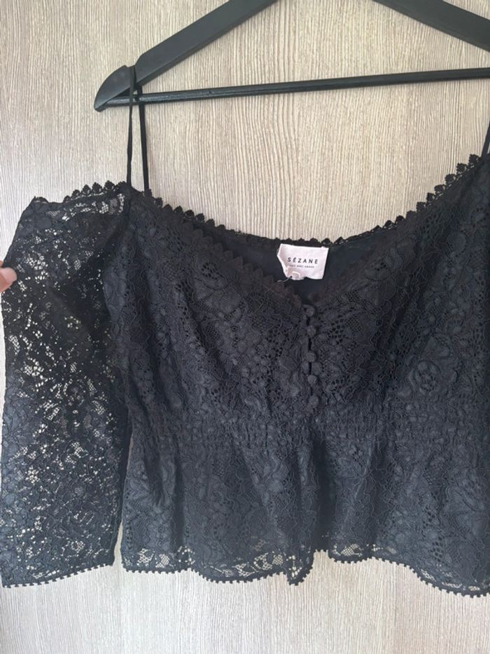 🖤 top court épaules dénudées  noir crochet Sézane – T 38 - photo numéro 5