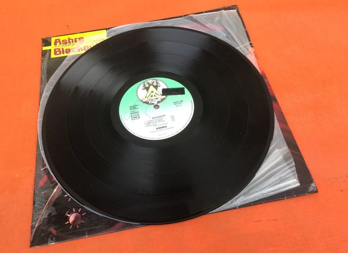 Vinyle 33 tours Ashra (Ash Ra Tempel) Blackouts (1977) Virgin 2473 740 - photo numéro 5
