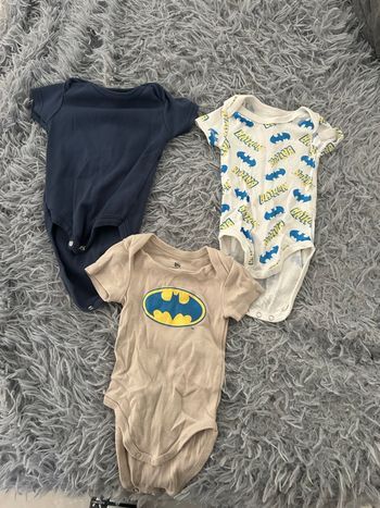🌸 Lot de 3 bodies – 1 à 3 mois 🌸