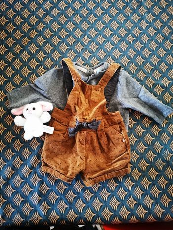 Ensemble pull et salopette en velours