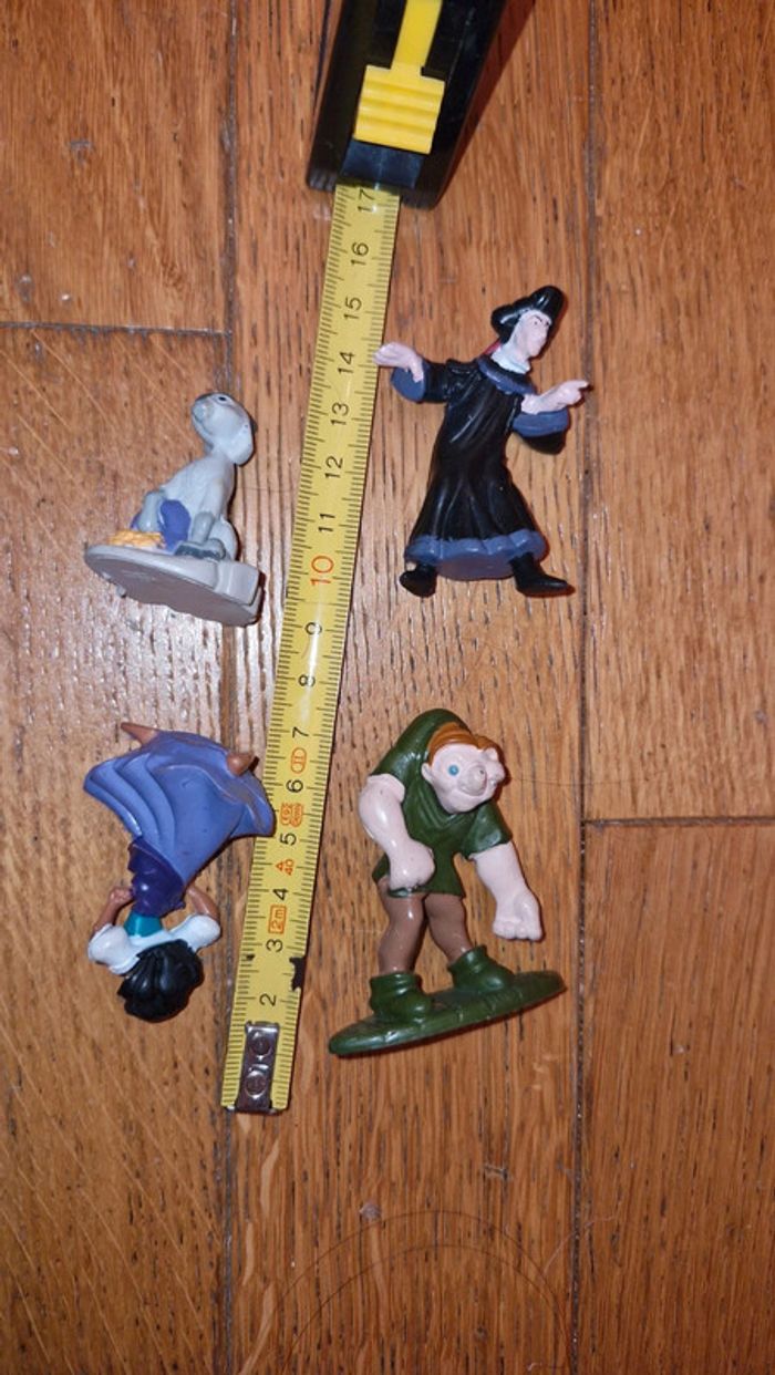 Lot figurines /bossu de notre dame / disney - photo numéro 6