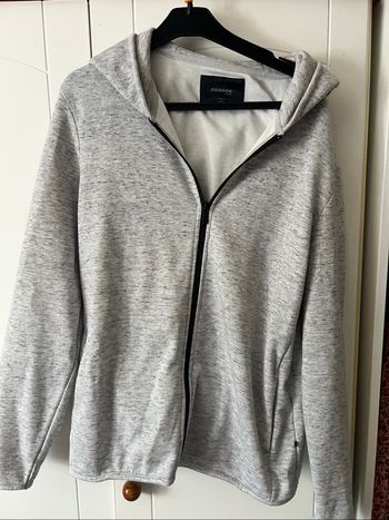 Sweat fermeture capuche