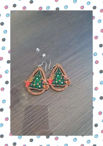 Boucle d'oreille sapin