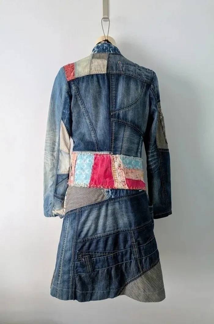 Manteau en jean patchwork - Desigual - taille 36/38 - photo numéro 2