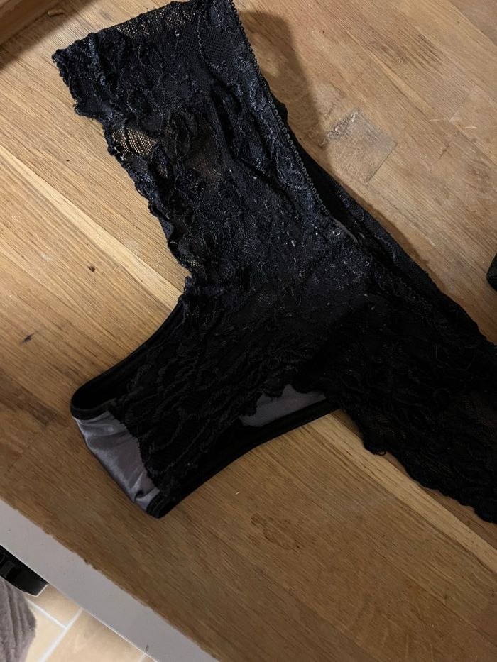 Tanga dentelle et satin - photo numéro 2