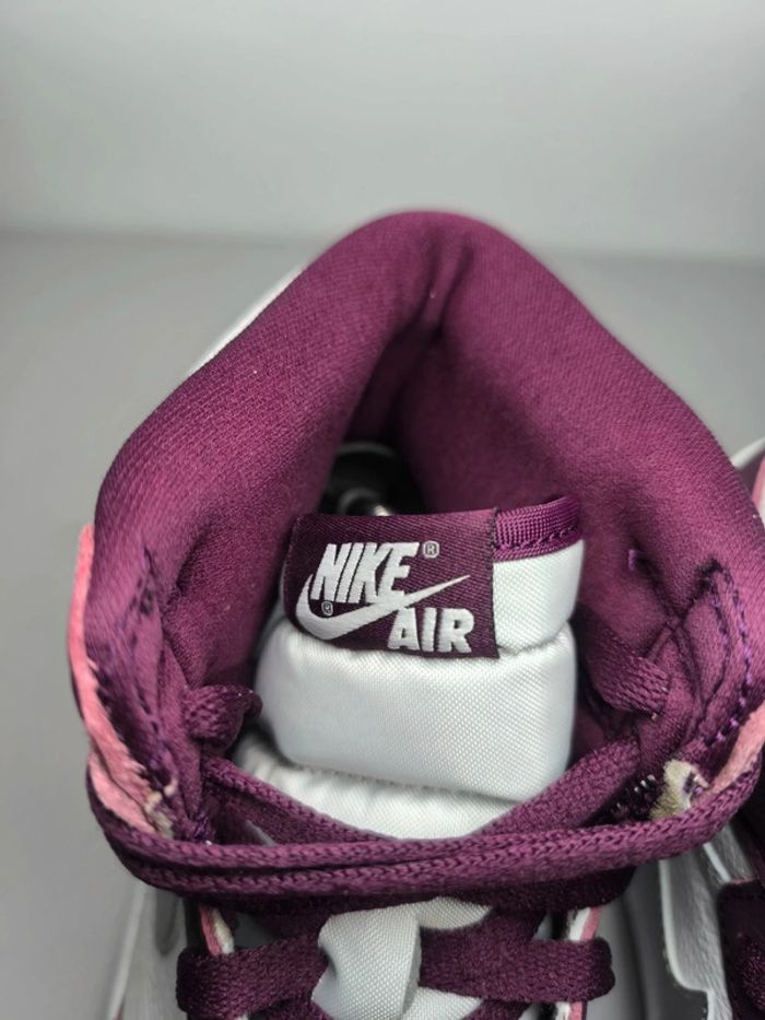 Baskets Jordan one mid blanches et bordeaux pointure 42 neuves avec boîte - photo numéro 6