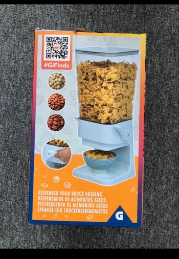 Distributeur d'aliments secs