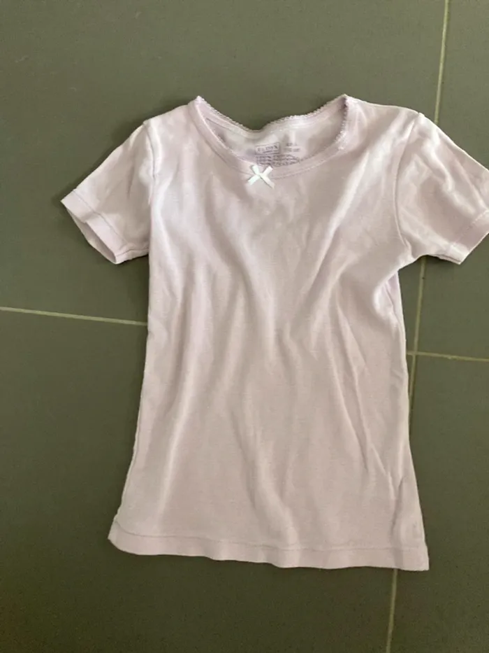 Maillots de corps 4-5 ans en très bon état