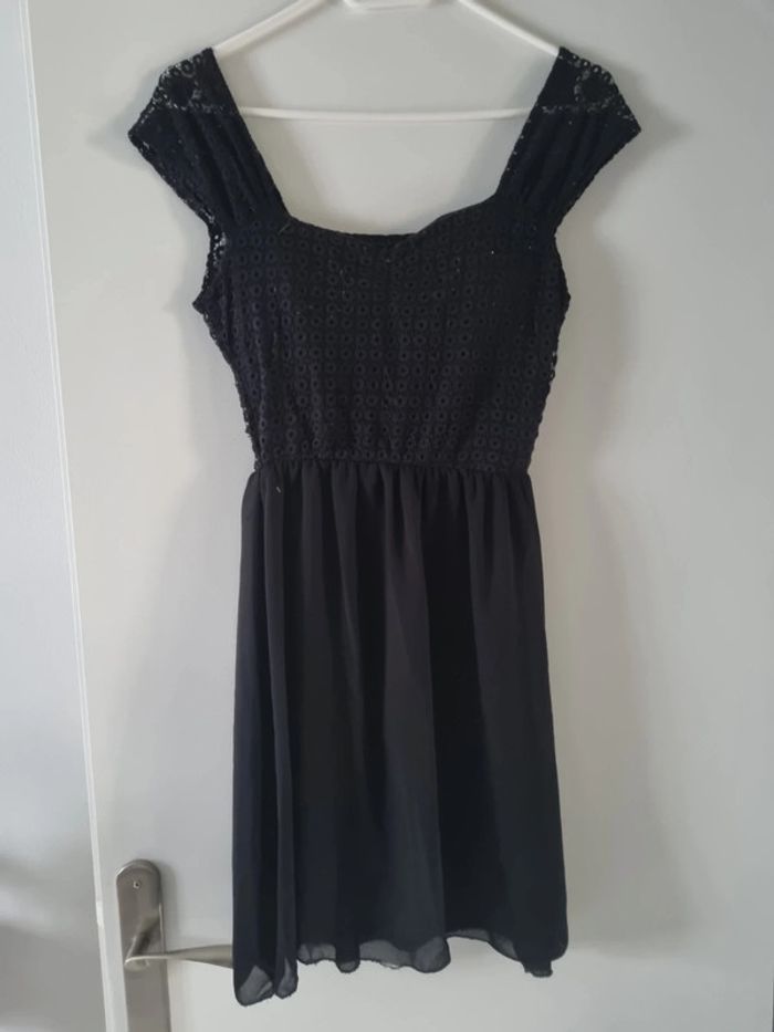 Robe dentelle - photo numéro 2