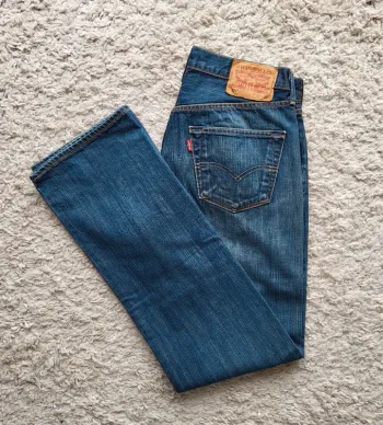 Jean Levi’s 501 bleu Taille 40