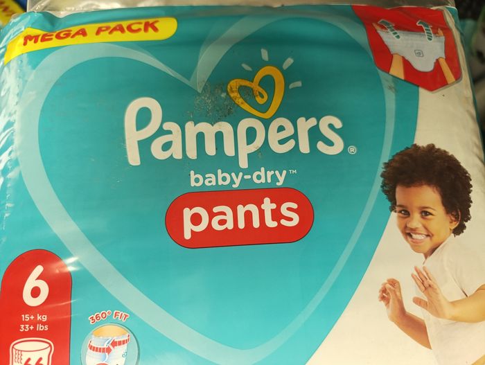 Couches  Pampers  pants n' 6