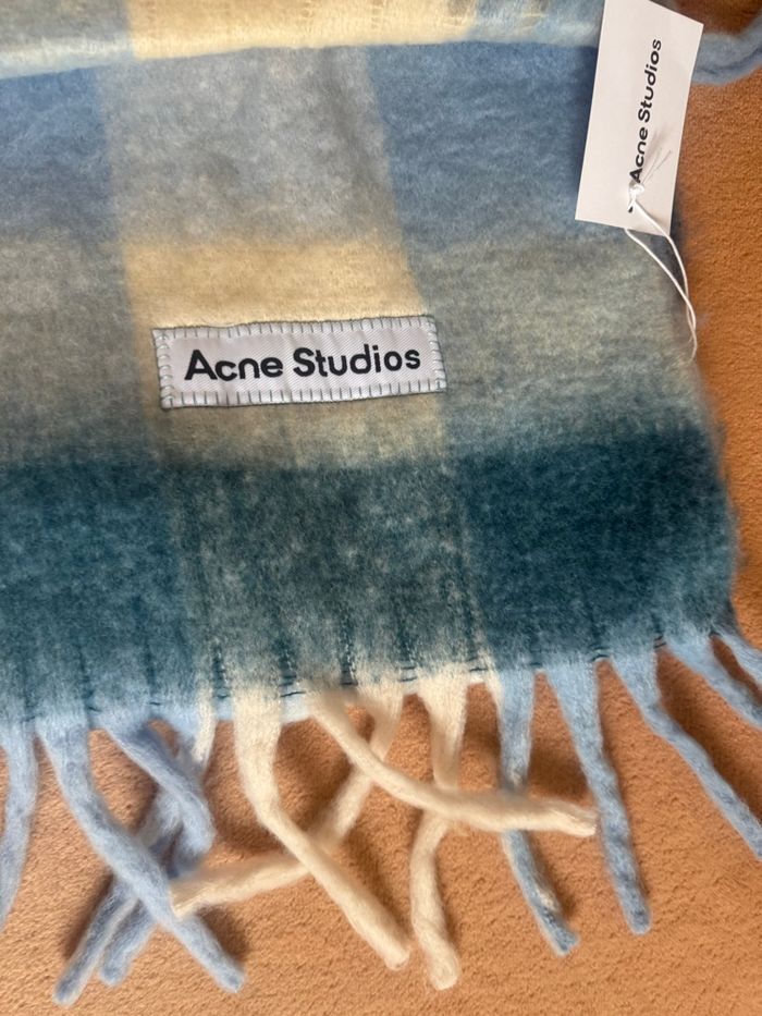 Acne studios - photo numéro 2